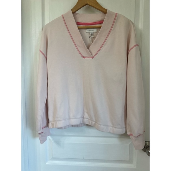 FREE ASSEMBLY PINK V NECK SWEATER SZ M - Picture 3 of 5